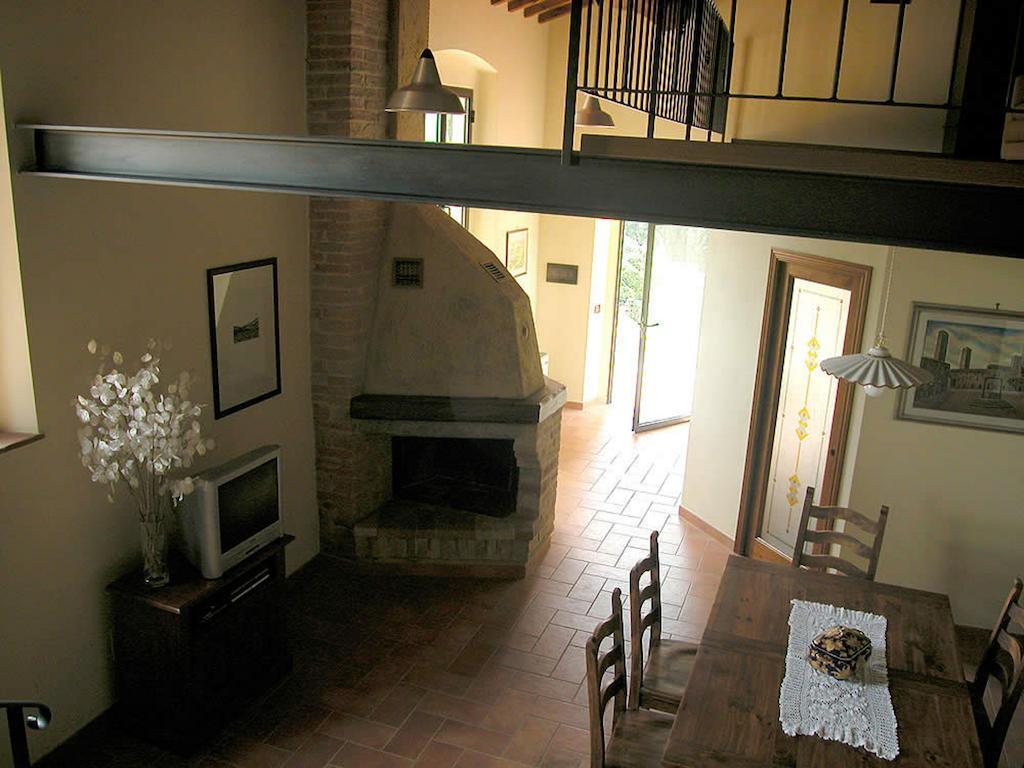 Podere Le Grotte サン・ジミニャーノ 部屋 写真